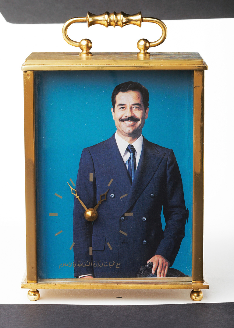 Editions Textuel -  Saddam clock-parr-textuel.jpg