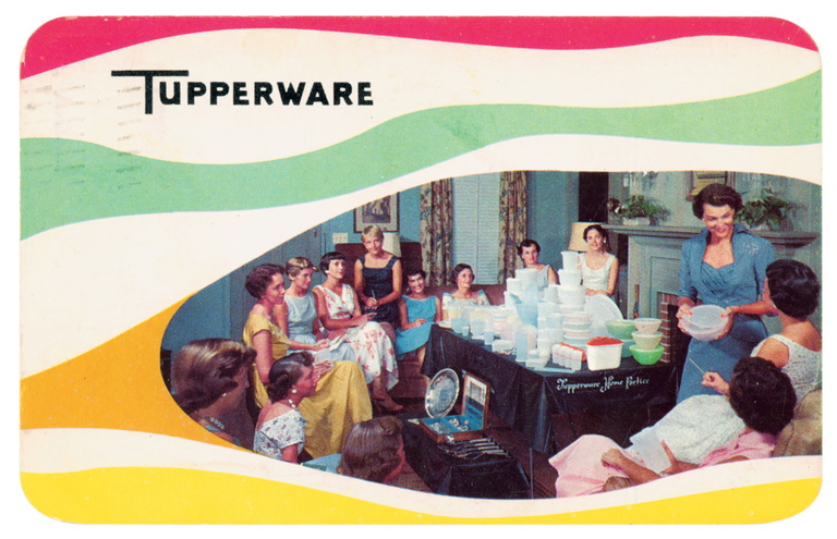 Editions Textuel -  tupperware-parr-textuel.jpg