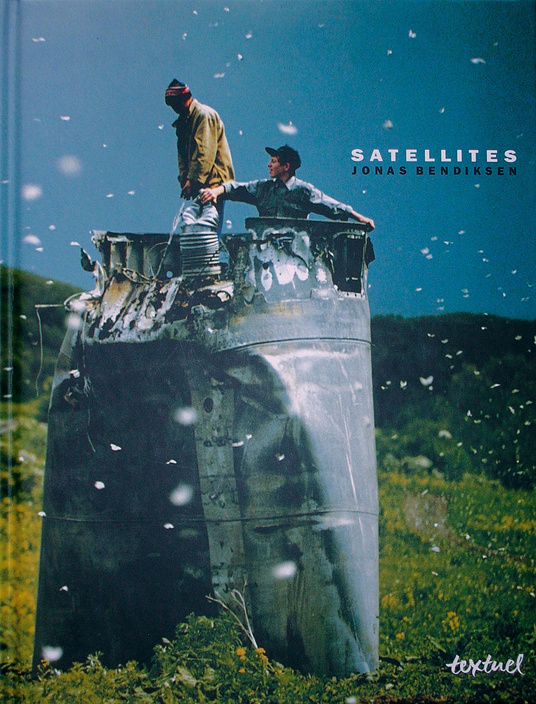 Editions Textuel -  Satellites