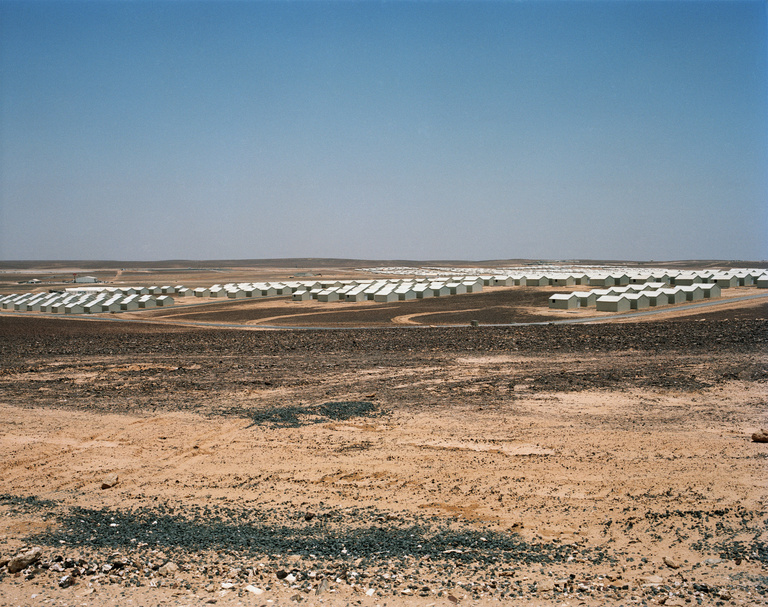 Editions Textuel -  8-Camp de réfugiés syriens, Azraq, Jordanie, juin 2014 AMF.jpg