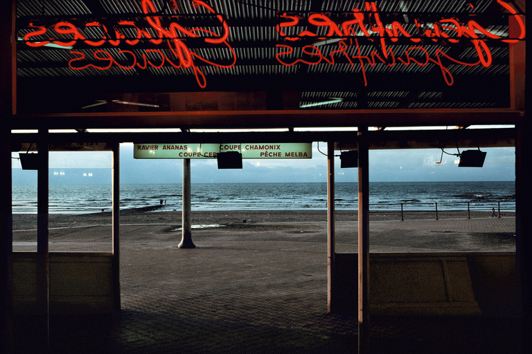 Editions Textuel -  OSTENDE-BELGIQUE 1988©MagnumPhotos-HarryGruyaert.jpg