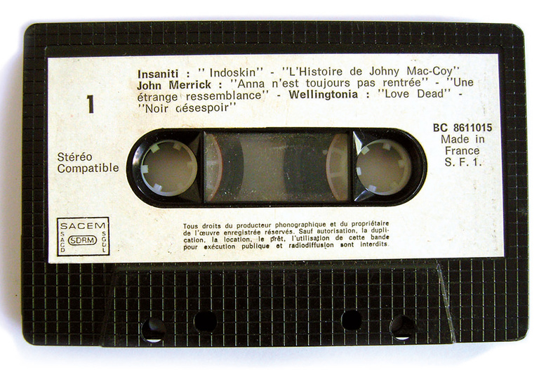Editions Textuel -  dominique-a-musique-livre-textuel-5.jpg