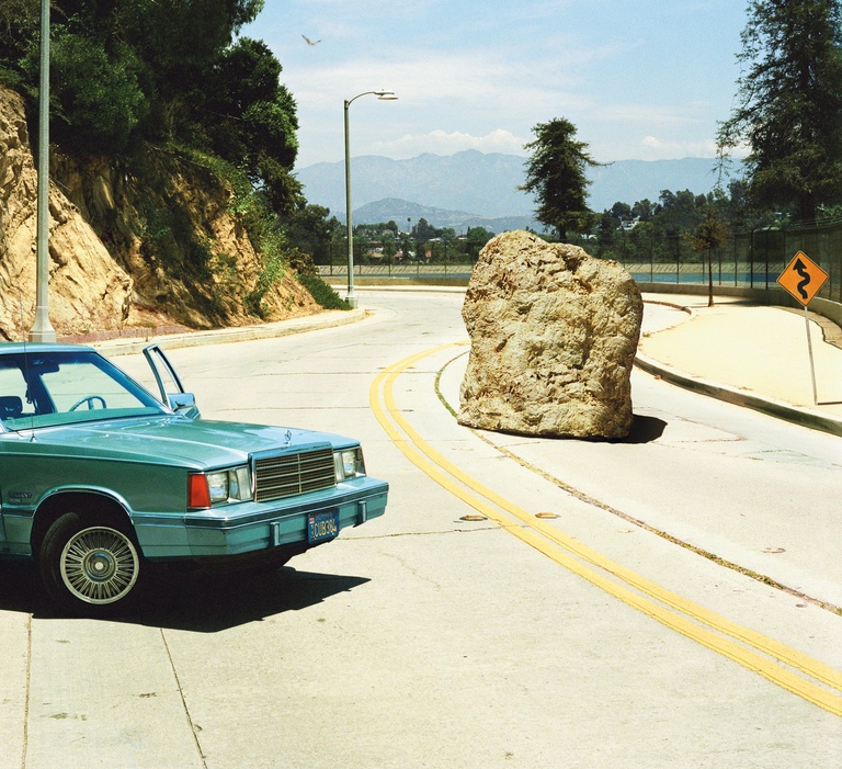 Editions Textuel -  1-18 pm Silverlake Drive FNL_x48"© Alex Prager.jpg