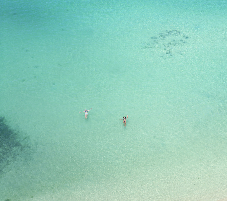 Editions Textuel -  ON THE BEACH Untitled #394-03, 2003.jpg