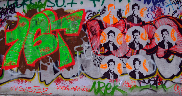 Editions Textuel -  ok-Pedro-Graf sur mur.jpg