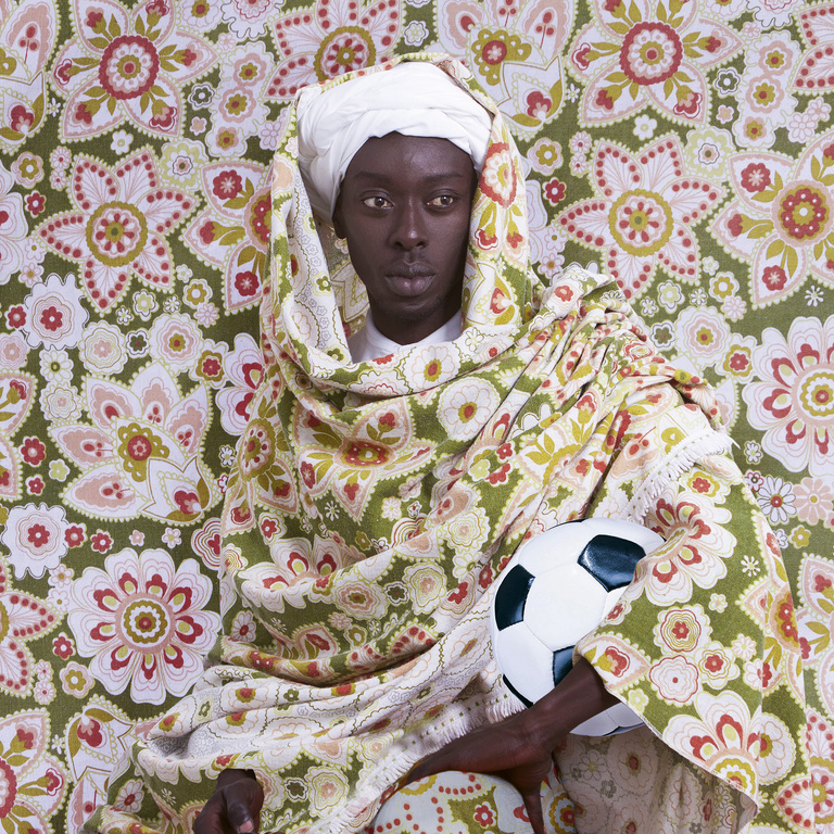 Editions Textuel -  P165_Omar Diop.jpg