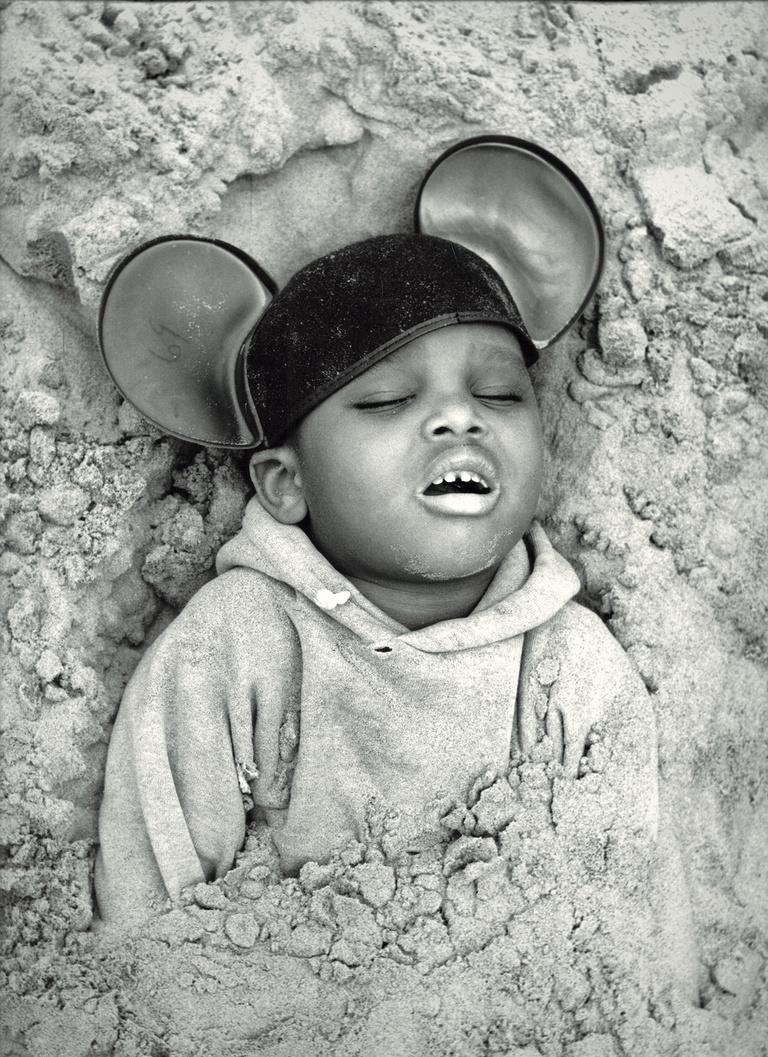 Editions Textuel -  Arthur Tress child.jpg