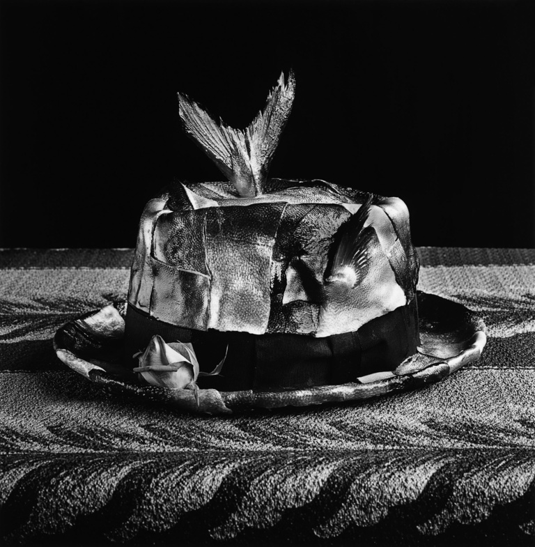 Editions Textuel -  kon-michiko-yellowtail-and-hat.jpg