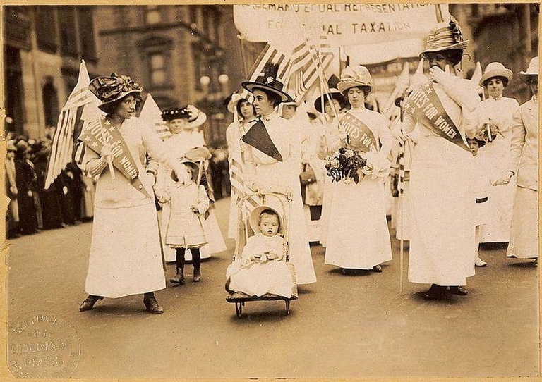 Editions Textuel -  Féminisme